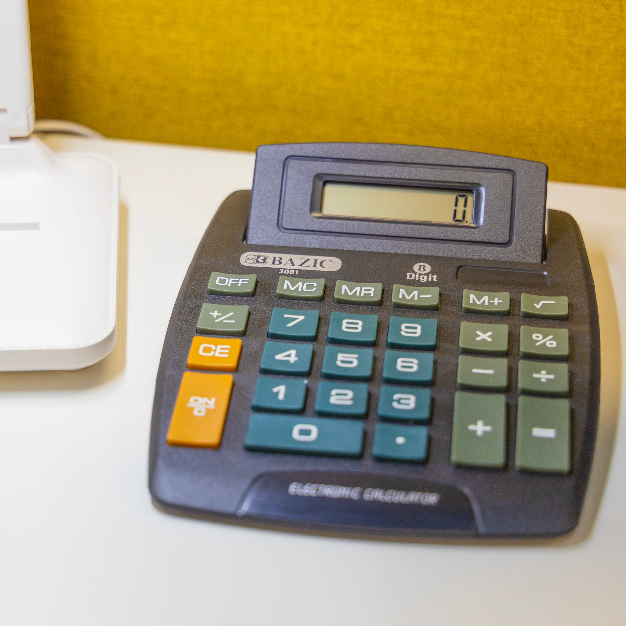 Desktop Calculator Large 8-Digit w/ Adjustable Display