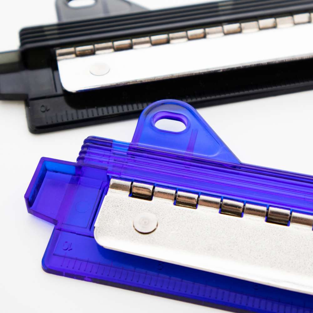 Portable 3-Hole Paper Punch