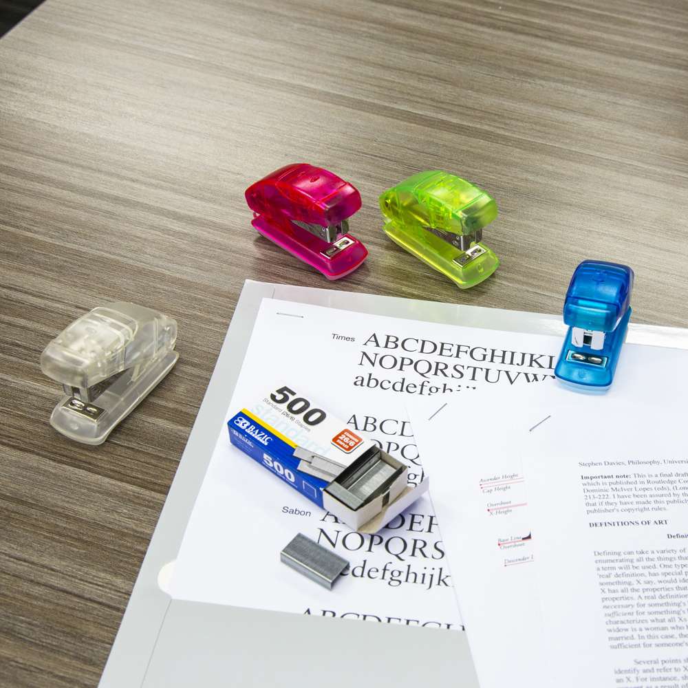 Mini Standard (26/6) Stapler w/ 500 Ct. Staples